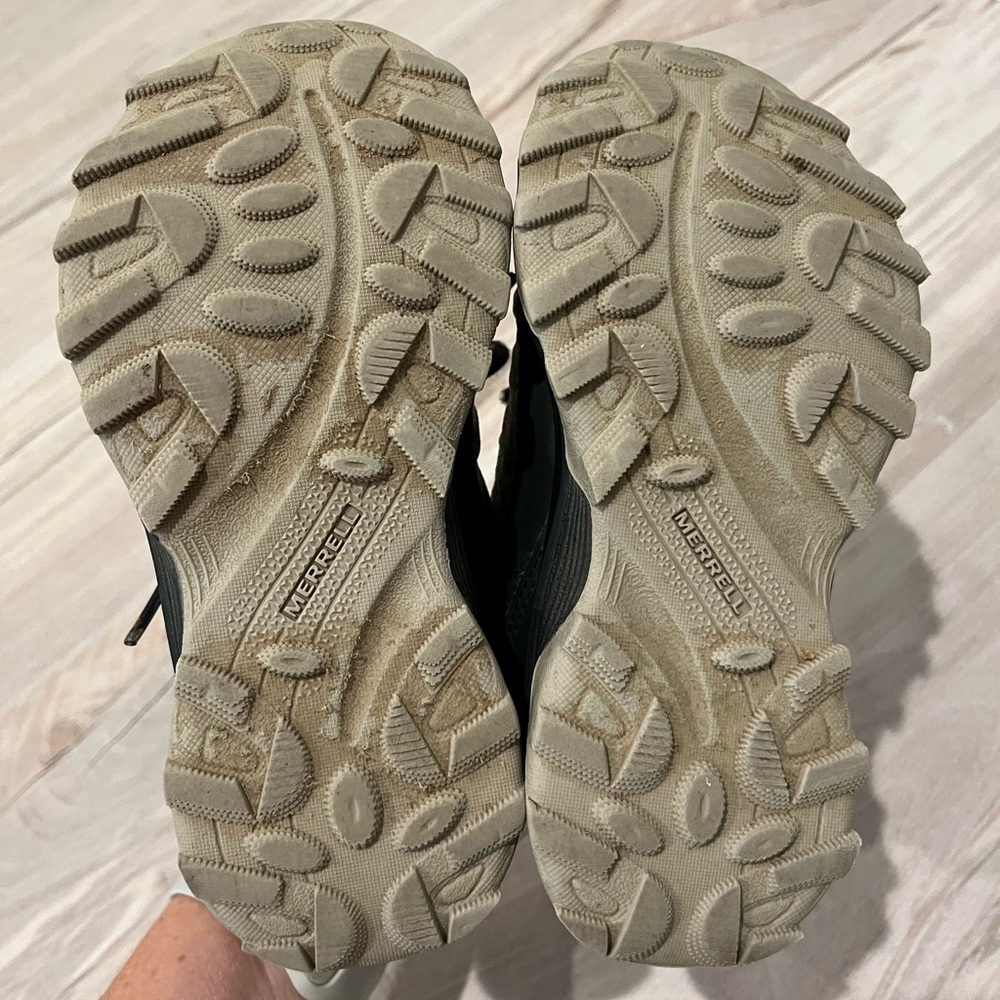 Merrell Kids Shoes in Black and Tan Waterproof Size 11 - Picture 8 of 11